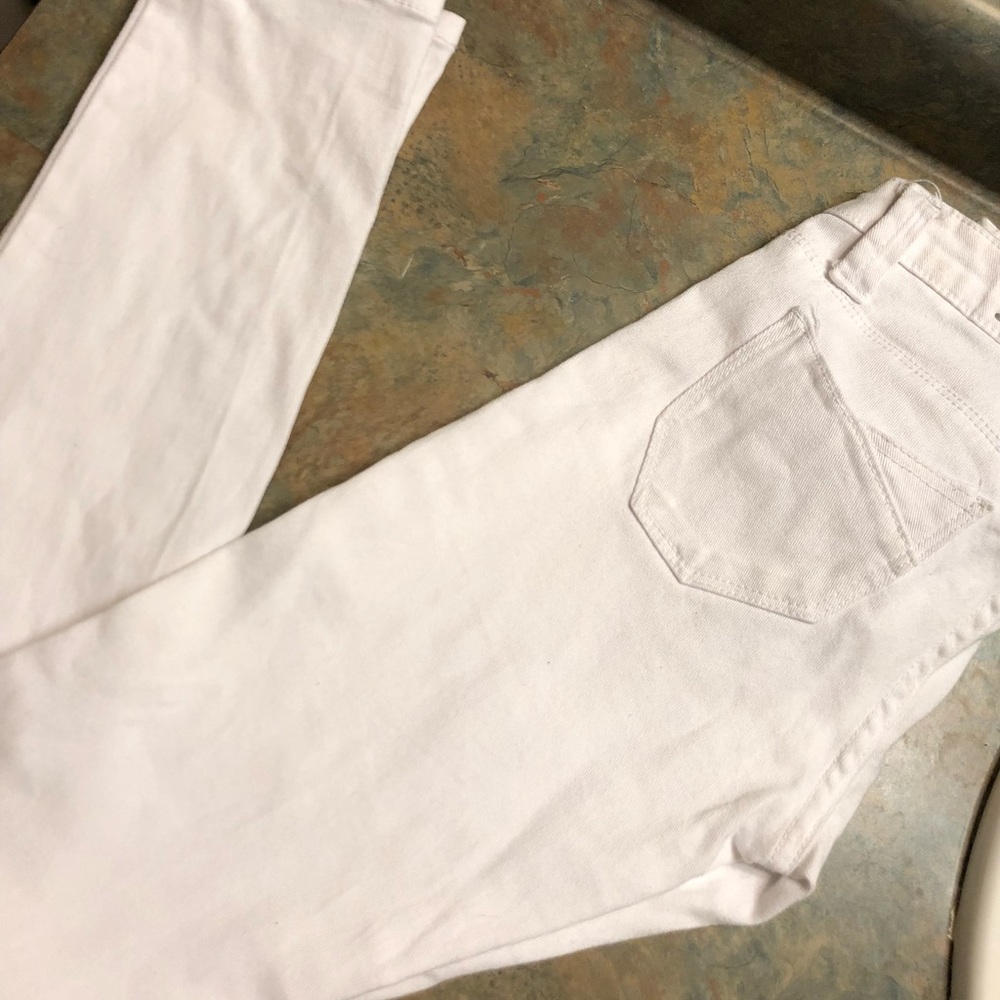 white skinny jeans